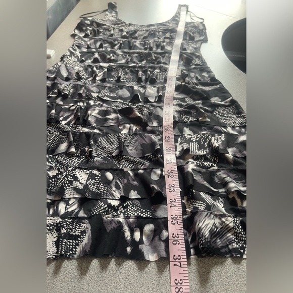 Tango Mango Black & White Ruffled Dress Size Small - Picture 12 of 12